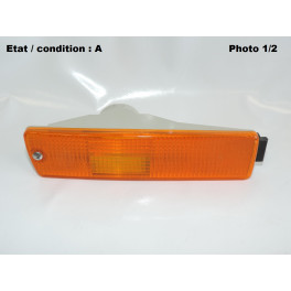 Feu clignotant avant droit HELLA 9EL141702-001