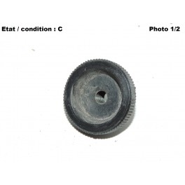 Retaining screw for taillight