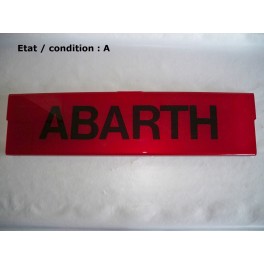 Plaque d&eacute;corative arri&egrave;re rouge "Abarth"